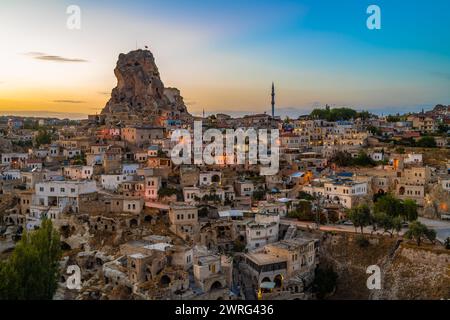 Ortahisar Natursteinburg und Stadt, Kappadokien, Türkei. Stockfoto