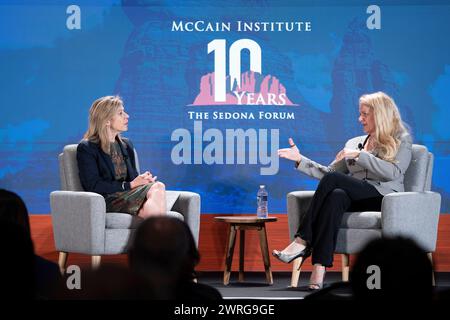 Gwynne Shotwell, President und Chief Operating Officer von SpaceX, spricht auf dem jährlichen McCain Institute Sedona Forum Stockfoto