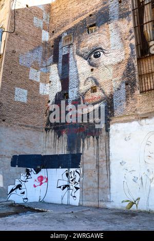 Cartagena, Murcia, Spanien - 6. Januar 2024: Schöne Gemälde an der Wand alter Gebäude in Cartagena Stockfoto