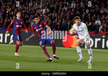 Barcellona, Neapel, SPANIEN. März 2024. Raphinha von Barcellona im Einsatz während des Achtelfinale der UEFA Champions League FC Barcellona - SSC Napoli im Estadio Olimpic Lluis Companys in Barcelona am 12. März 2023 (Foto: © Ciro de Luca/ZUMA Press Wire) NUR ZUR REDAKTIONELLEN VERWENDUNG! Nicht für kommerzielle ZWECKE! Stockfoto