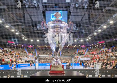 Stuttgart, Deutschland. März 2024. Stuttgart, 10. März 2024: Der DHB Cup vor dem Haushahn Final4 Finale zwischen TuS Metzingen und SG BBM Biietigheim, Porsche Arena, Stuttgart. (Sven Beyrich/SPP) Credit: SPP Sport Press Photo. /Alamy Live News Stockfoto