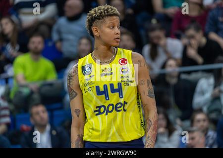 Mailand, Italien. März 2024. Melissa Teresa Vargas (Fenerbahce Opet Istanbul) während der Allianz Vero Volley Milano vs Fenerbahce Open Istanbul, CEV Champions League Women Volleyball Match in Mailand, Italien, 12. März 2024 Credit: Independent Photo Agency/Alamy Live News Stockfoto