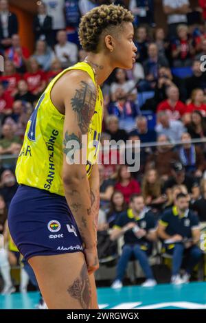 Mailand, Italien. März 2024. Melissa Teresa Vargas (Fenerbahce Opet Istanbul) während der Allianz Vero Volley Milano vs Fenerbahce Open Istanbul, CEV Champions League Women Volleyball Match in Mailand, Italien, 12. März 2024 Credit: Independent Photo Agency/Alamy Live News Stockfoto