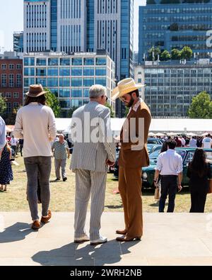 Gäste der London Concours Oldtimer Show Stockfoto