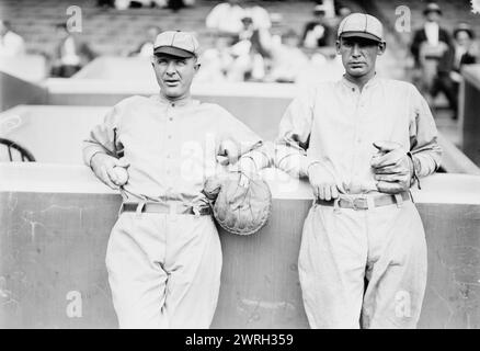 Paddy O'Connor &amp; Dots Miller, St. Louis NL (Baseball), 1914. Zeigt die Baseballspieler John Barney „Dots“ Miller (1886–1923) und Patrick Francis O’Connor (1879–1950). Stockfoto