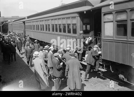 Ich fahre nach Camp Upton, September 1917. Amerikanische Rekruten, die während des Ersten Weltkriegs nach Camp Upton, einer Einrichtung der US-Armee auf Long Island in Yaphank, New York, reisen Stockfoto