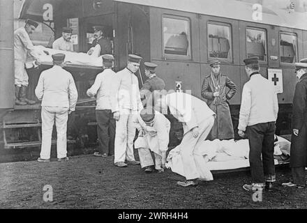 Deutscher Krankenhauszug, zwischen 1914 und 1915. Ein deutscher Krankenhauszug, vermutlich während des Ersten Weltkriegs Stockfoto