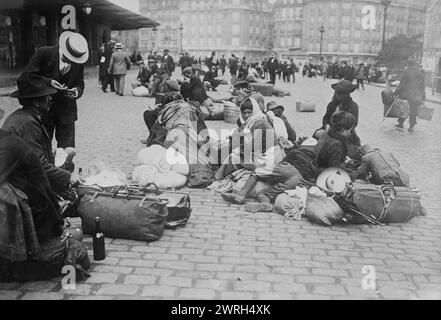 Flüchtlinge, Gare de Lyon, Paris, zwischen 1914 und 1915. Stockfoto