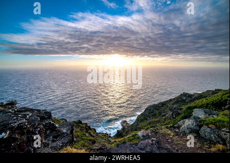 Wunderschöner Sonnenaufgang über O'ahu, Hawaii Stockfoto