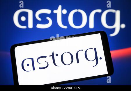 Kiew, Ukraine. März 2024. In dieser Abbildung ist das Astorg-Logo auf einem Smartphone und einem pc-Bildschirm zu sehen. (Foto von Pavlo Gonchar/SOPA Images/SIPA USA) *** ausschließlich für redaktionelle Nachrichten *** Credit: SIPA USA/Alamy Live News Stockfoto