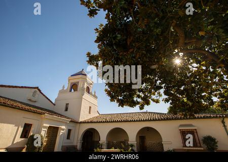 Herbstblick auf das historische Rathaus der Innenstadt von Santa Maria, Kalifornien, USA. Stockfoto