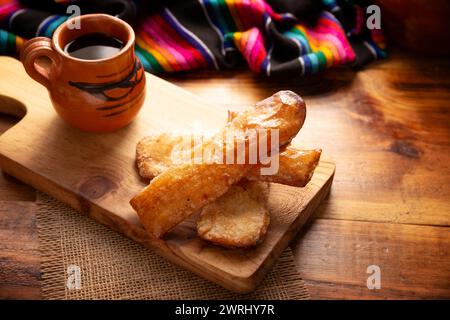 Campechanas. Traditionelles mexikanisches Süßbrot, knusprig und flach in Form, ähnlich Blätterteig, hergestellt aus Weizenmehl, Zucker, Salz und Schmalz oder ve Stockfoto