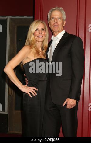 15. Januar 2024, Los Angeles, Kalifornien, USA: Martha Champlin, Greg Germann bei der AppleTV Post Emmy Party 2024 bei The Mother Wolf am 15. Januar 2024 in Los Angeles, KALIFORNIEN. (Kreditbild: © Kay Blake/ZUMA Press Wire) NUR REDAKTIONELLE VERWENDUNG! Nicht für kommerzielle ZWECKE! Stockfoto