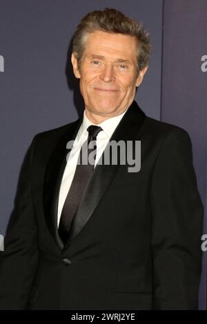 LOS ANGELES - 9. JAN: Willem Dafoe bei den 14. Governors Awards im Dolby Ballroom am 9. Januar 2024 in Los Angeles, KALIFORNIEN Stockfoto