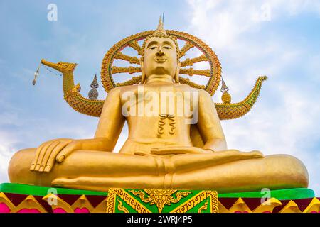 Sitzender Buddha im Wat Phra Yai, buddhistischer Tempel, großer Buddha-Tempel, Religion, Buddhismus, Figur, Statue, Skulptur, Anbetung, Gott, heilig, Welt Stockfoto