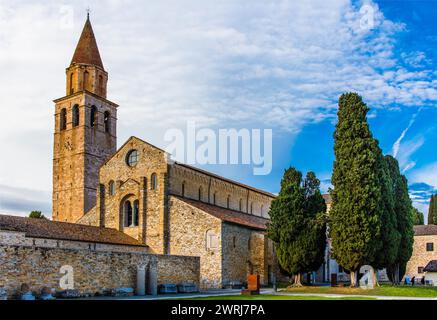 Basilika von Aquileia aus dem 11. Jahrhundert, größtes Bodenmosaik des Weströmischen Reiches, UNESCO-Weltkulturerbe, wichtige Stadt in der Römerzeit Stockfoto