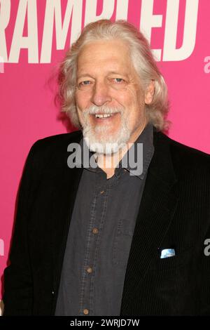 29. Januar 2024, Century City, CA, USA: LOS ANGELES - 29. JAN: Clancy Brown bei der Scrambled Premiere in den AMC Theaters am 29. Januar 2024 in Century City, CA. (Kreditbild: © Kay Blake/ZUMA Press Wire) NUR REDAKTIONELLE VERWENDUNG! Nicht für kommerzielle ZWECKE! Stockfoto