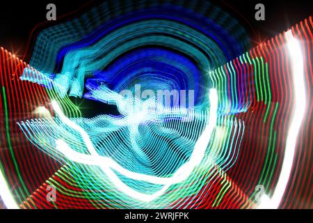 Ein helles Gemälde mit hellen Farben für farbenfrohe experimentelle Hintergründe Stockfoto