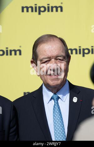 Cannes, Frankreich. März 2024. Patrick Ollier, Präsident von Greater Paris, besuchte am 12. März 2024 die MIPIM-Messe in Cannes, Frankreich. Foto: Laurent Coust/ABACAPRESS.COM Credit: Abaca Press/Alamy Live News Stockfoto