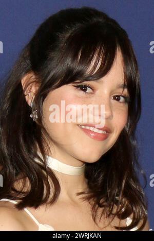 Januar 11, 2024, Cathedral City, CA, USA: LOS ANGELES - 11. JAN: Jenna Ortega bei der Weltpremiere von Miller's Girl - PSIFF im Mary Pickford Theater am 11. Januar 2024 in Cathedral City, CA (Credit Image: © Kay Blake/ZUMA Press Wire) NUR ZUR REDAKTIONELLEN VERWENDUNG! Nicht für kommerzielle ZWECKE! Stockfoto