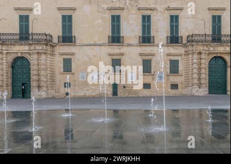 Der Brunnen vor dem Palast des Großmeisters, Valletta, Malta Stockfoto