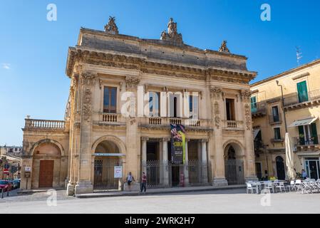 Stadttheater Tina di Lorenzo in der Stadt Noto in der Provinz Syrakus auf der Insel Sizilien, Italien Stockfoto