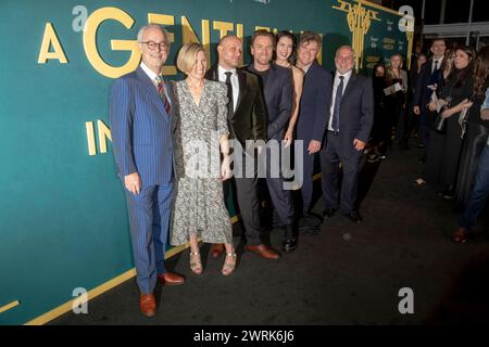 New York, Usa. März 2024. (L-R) Amor Towles, Sharon Hughff, Sharon Hughff, Ben Vanstone, Ewan McGregor, Mary Elizabeth Winstead, Sam Miller und Pancho Mansfield nehmen an der Premiere-Veranstaltung „A Gentleman in Moscow“ in New York Teil. (Foto: Ron Adar/SOPA Images/SIPA USA) Credit: SIPA USA/Alamy Live News Stockfoto