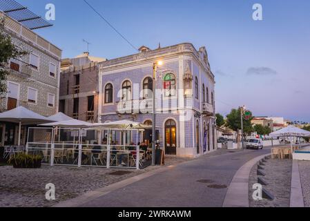 Straße 5. Oktober in Buarcos, Bürgerpfarrei von Figueira da Foz, Bezirk Coimbra in Portugal Stockfoto