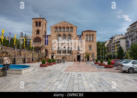 Vorderfassade der Kirche St. Demetrius - Hagios Demetrios in Thessaloniki Stadt, Griechenland Stockfoto