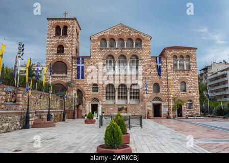 Vorderfassade der Kirche St. Demetrius - Hagios Demetrios in Thessaloniki Stadt, Griechenland Stockfoto