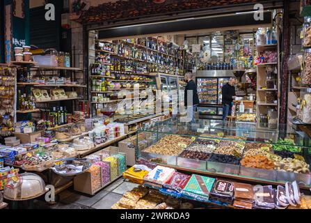 Kaufen Sie auf dem Kapani Markt in Thessaloniki, Griechenland Stockfoto