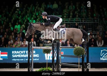 DenBosch, Niederlande - 8. März 2024. Robert Murphy aus Großbritannien tritt bei der ersten 1,55-m-Klasse bei den Rolex Dutch Masters 2024 an. Stockfoto