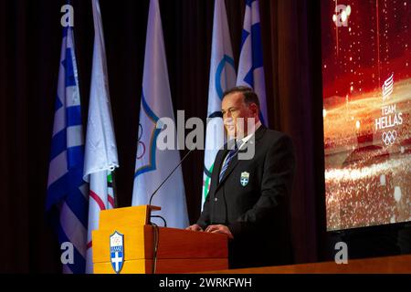 Athen, Griechenland. März 2024. Spyros Kapralos, Präsident des griechischen Olympischen Komitees, hält eine Rede während einer Präsentation, die am 12. März 2024 in Athen (Griechenland) stattfand. Quelle: Marios Lolos/Xinhua/Alamy Live News Stockfoto