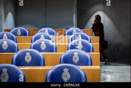 DEN HAAG - scheidender Minister Dilan Yesilgoz (Justiz und Sicherheit) während einer Debatte im Repräsentantenhaus über die Datenverarbeitung im persönlichen Ansatz bei Radikalisierung und terroristischen Aktivitäten. ANP ROBIN VAN LONKHUIJSEN niederlande aus - belgien aus Stockfoto