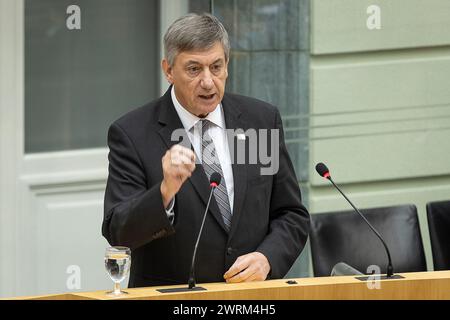 Brüssel, Belgien März 2024. Flämischer Ministerpräsident Jan Jambon, Bild auf einer Plenartagung des flämischen Parlaments am Mittwoch, den 13. März 2024 in Brüssel. BELGA FOTO JAMES ARTHUR GEKIERE Credit: Belga News Agency/Alamy Live News Stockfoto