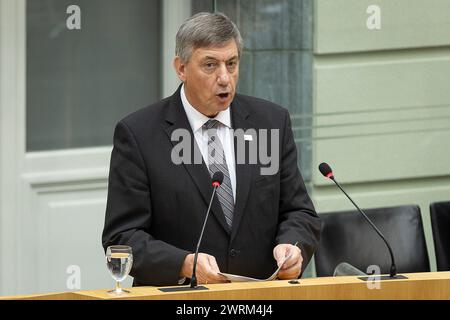 Brüssel, Belgien März 2024. Flämischer Ministerpräsident Jan Jambon, Bild auf einer Plenartagung des flämischen Parlaments am Mittwoch, den 13. März 2024 in Brüssel. BELGA FOTO JAMES ARTHUR GEKIERE Credit: Belga News Agency/Alamy Live News Stockfoto