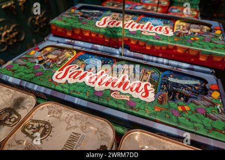 Die fantastische Welt der portugiesischen Sardine befindet sich am Times Square, New York City, USA 2024 Stockfoto