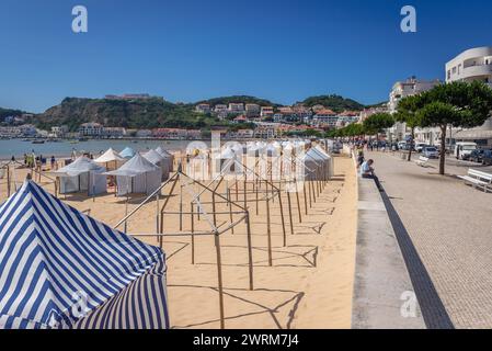 Strand in Sao Martinho do Porto freguesia - ziviles paris in der Gemeinde Alcobaca und in der Region Oeste in Portugal Stockfoto