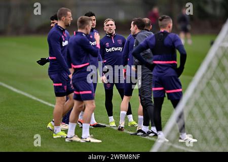 Romford, Großbritannien. März 2024. Jarrod Bowen (West Ham, Zentrum) während der West Ham Open Training Session auf dem West Ham Trainingsplatz in Romford. Quelle: MARTIN DALTON/Alamy Live News Stockfoto