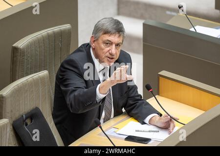 Brüssel, Belgien März 2024. Flämischer Ministerpräsident Jan Jambon, Bild auf einer Plenartagung des flämischen Parlaments am Mittwoch, den 13. März 2024 in Brüssel. BELGA FOTO JAMES ARTHUR GEKIERE Credit: Belga News Agency/Alamy Live News Stockfoto