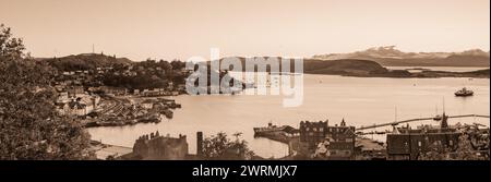 Oban, Großbritannien - 28. September 2022: Panoramablick auf die Stadt Oban, Argyll und Bute, Schottland, Großbritannien Stockfoto