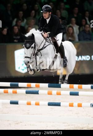 DenBosch, Niederlande - 9. März 2024. Scott Brash aus Großbritannien reitet Hello Valentino in der 1,50-m-Klasse bei den Rolex Dutch Masters 2024. Stockfoto