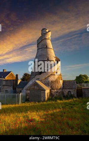 Die aussergewöhnliche Wonderful Barn auf dem Castletown Demesne im County Kildare, Irland, ein philanthropisches Projekt, das während der Hungersnot von 1740-41 gebaut wurde Stockfoto