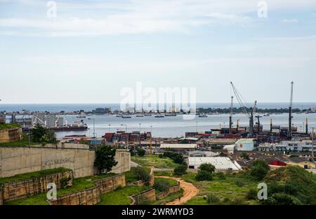 Luanda. März 2024. Dieses Foto vom 9. März 2024 zeigt einen Blick auf den Hafen von Luanda in Luanda, der Hauptstadt Angolas. Quelle: Li Yahui/Xinhua/Alamy Live News Stockfoto