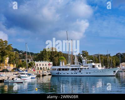 Hafen in Lakki, Insel Leros, Dodekanese, griechische Inseln, Griechenland, Europa Copyright: KarolxKozlowski 1245-3299 Stockfoto