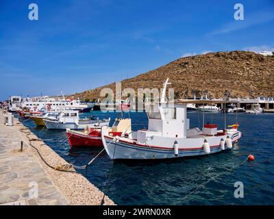 Fischerboote im neuen Hafen von Mykonos, Insel Mykonos, Kykladen, griechische Inseln, Griechenland, Europa Copyright: KarolxKozlowski 1245-3458 Stockfoto