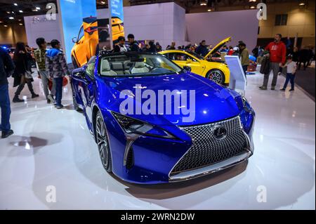 Toronto, ON, Kanada - 16. Februar 2024: Lexus wird im Metro Toronto Convention Centre präsentiert Stockfoto