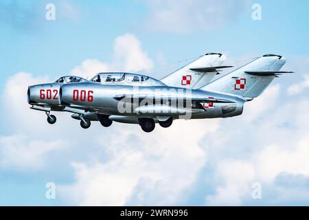 Radom, Polen - 24. August 2023: MIG-15 Oldtimer-Kampfflugzeug. Koreakrieg. Luftfahrt- und Militärflugzeuge. Stockfoto