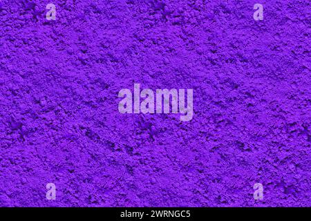 Violetter Hintergrund, natürlicher violetter Farbton von oben. Platz für Text. Farbenfroher Hintergrund. Stockfoto