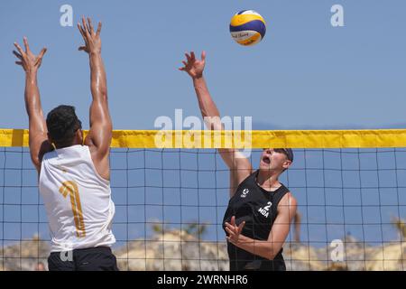 BALIKESIR, TURKIYE - 25. JUNI 2023: Undefinierter Athlet in der Pro Beach Tour Oren Leg Stockfoto